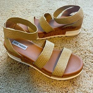 Steve Madden platform sandal